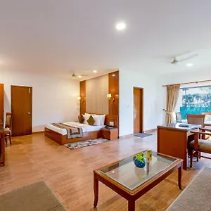aapno-ghar-resort.top-gurgaonhotels.com/